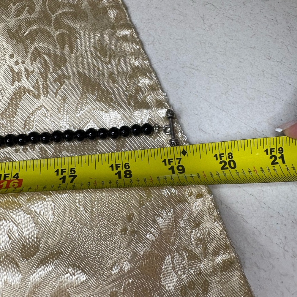 Beautiful Unique Stone Beaded Necklace 19” - Picture 6 of 6